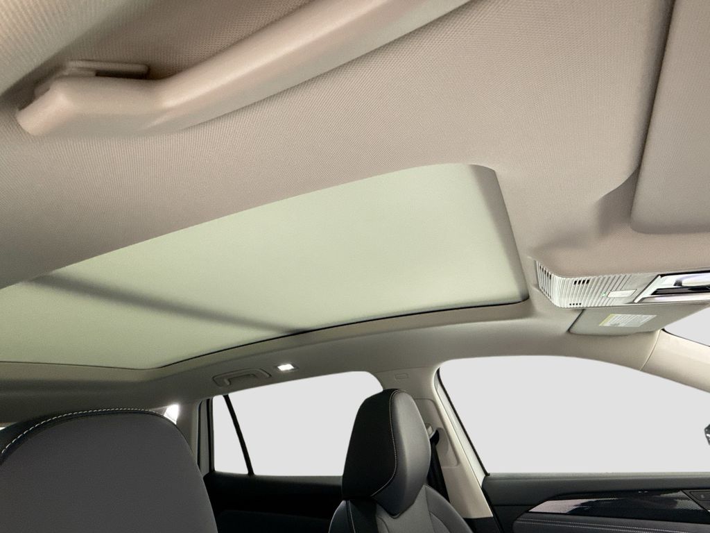Thumbnail: 2026 Volkswagen Tiguan - 16