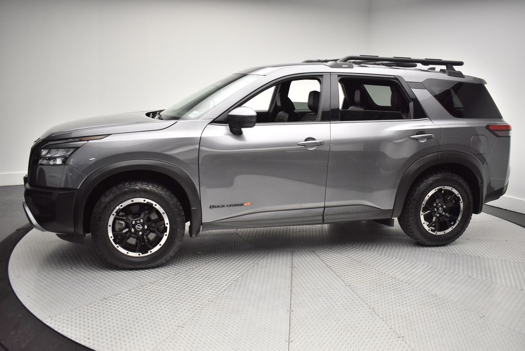 Thumbnail: 2024 Nissan Pathfinder - 8