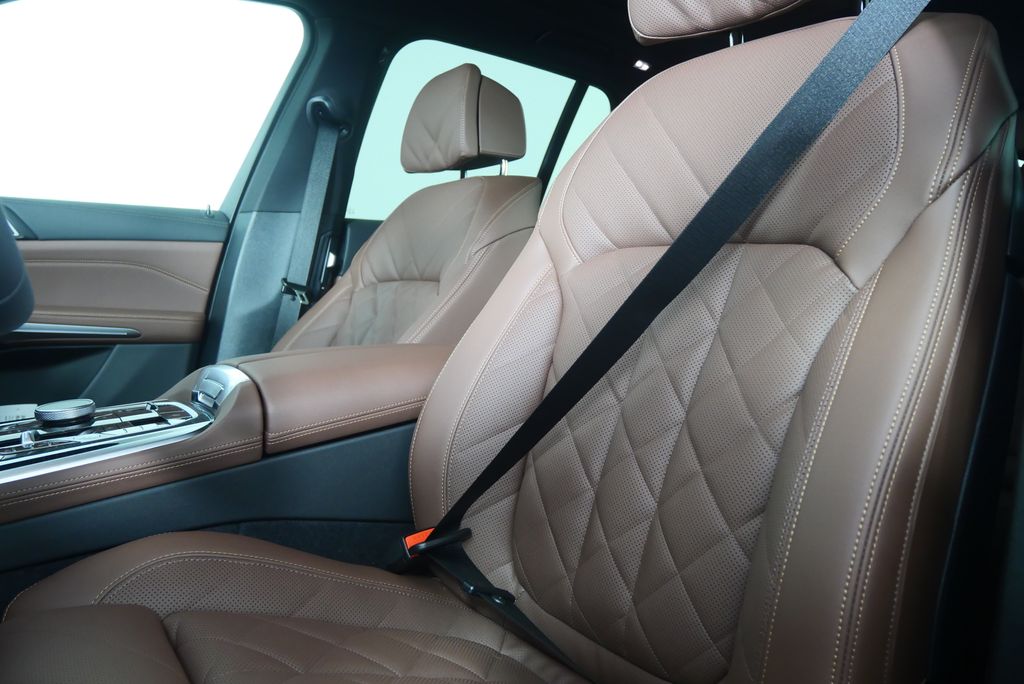Thumbnail: 2026 BMW X5 - 10