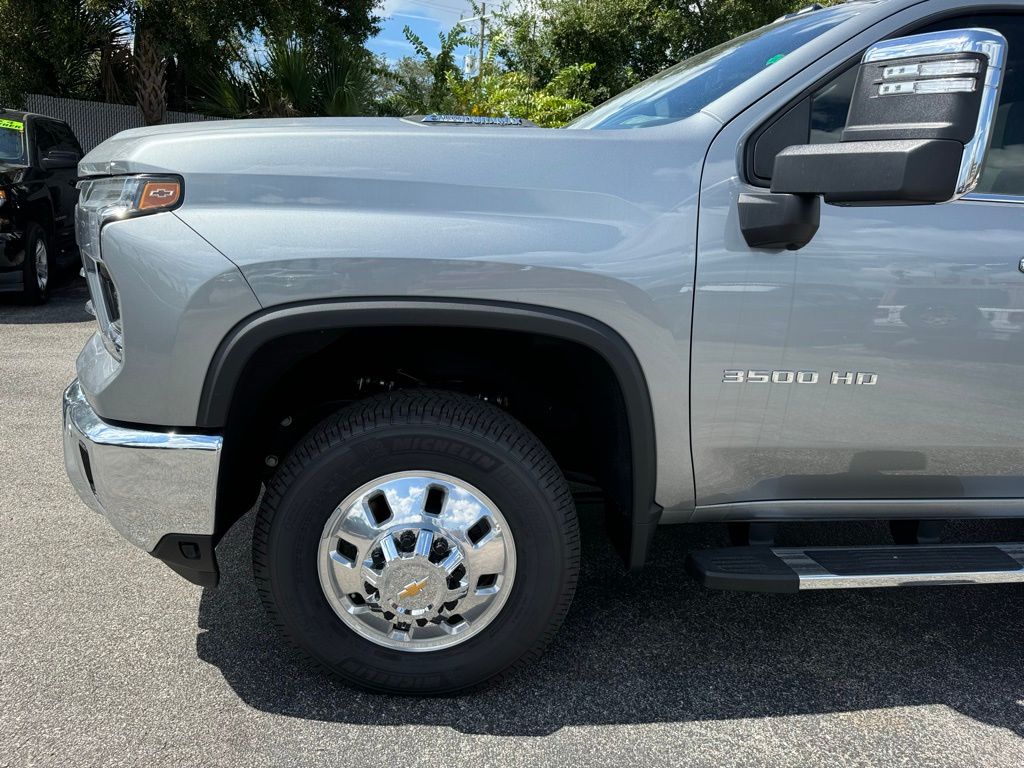 2024 Chevrolet Silverado 3500HD LTZ 11