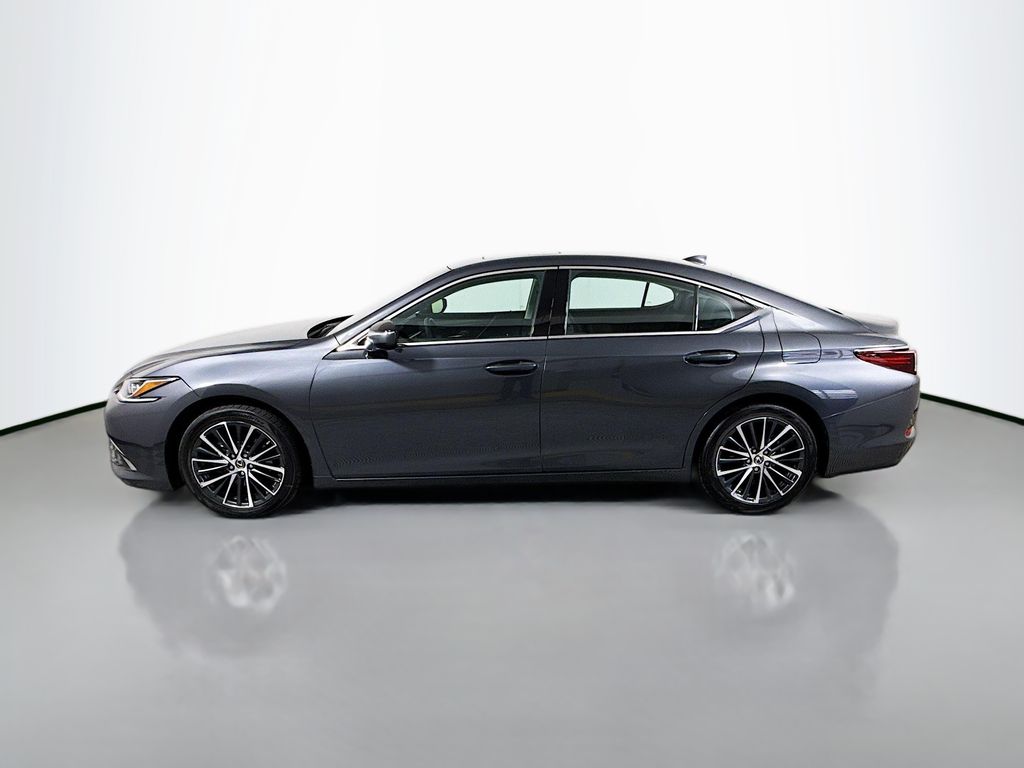 Thumbnail: 2022 Lexus ES - 8