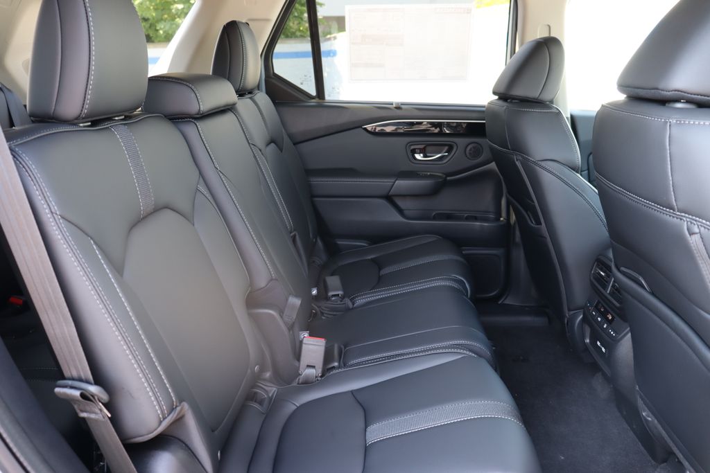 Thumbnail: 2025 Honda Pilot - 17