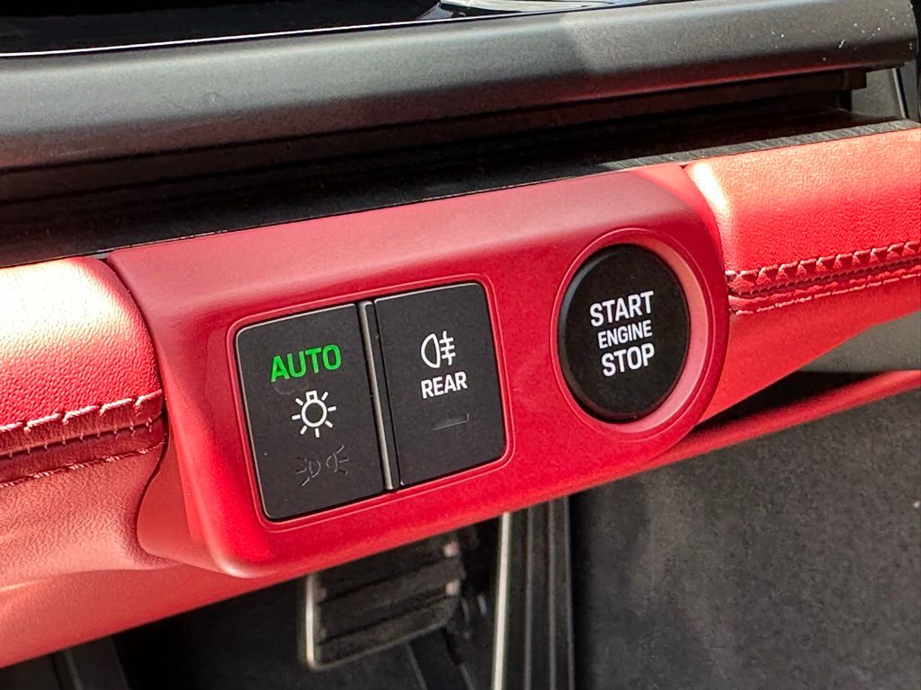 2025 Porsche Panamera 4 17