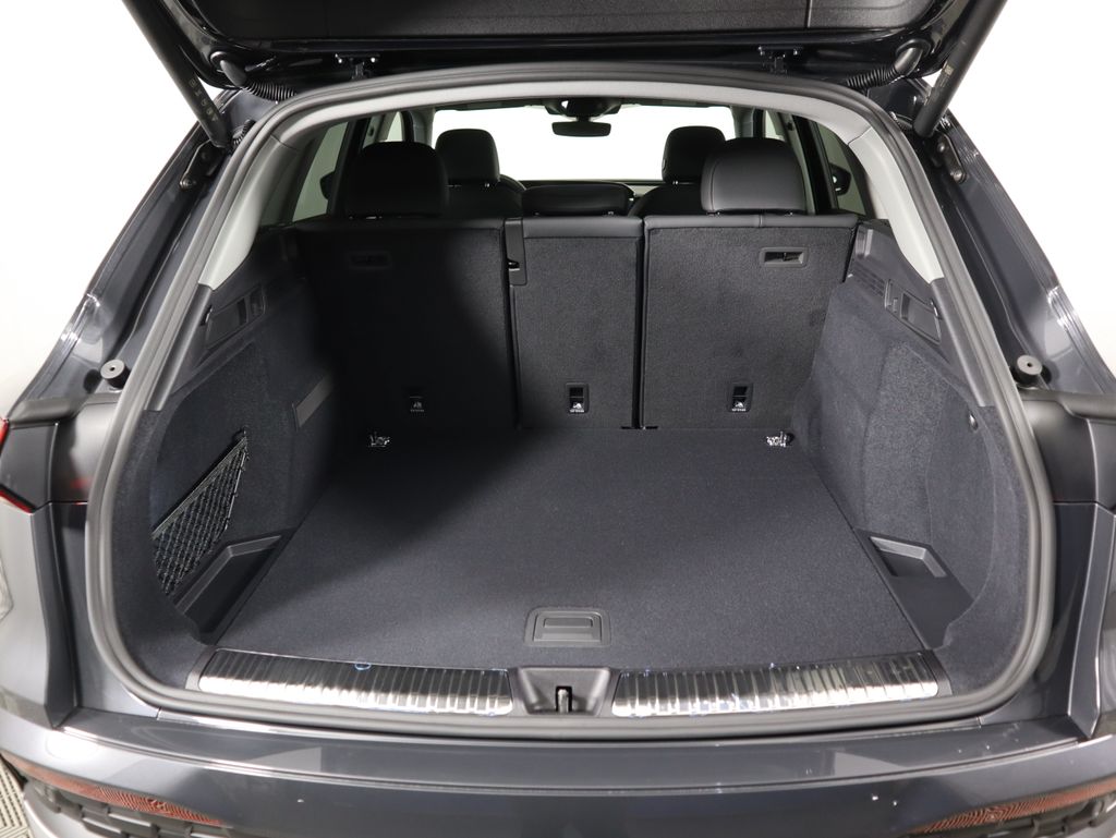 Thumbnail: 2025 Audi Q5 - 29