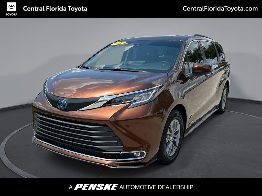 Thumbnail: 2021 Toyota Sienna - 1