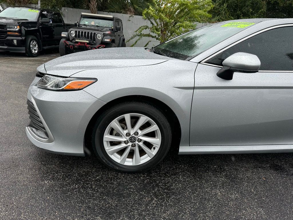 2022 Toyota Camry LE 11