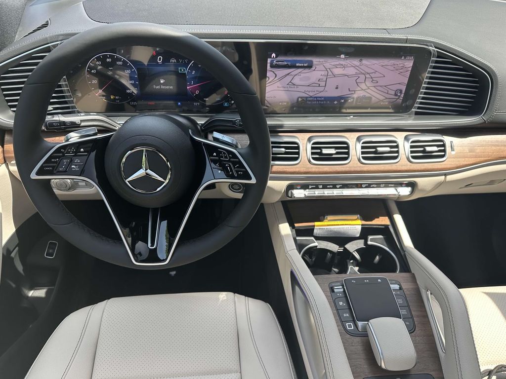 Thumbnail: 2025 Mercedes-Benz GLS - 8