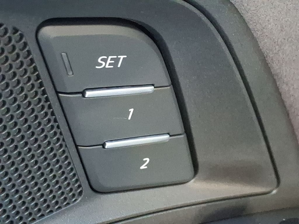 Thumbnail: 2022 Audi RS e-tron GT - 26