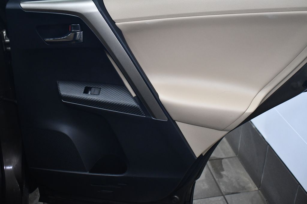 Thumbnail: 2013 Toyota RAV4 - 27