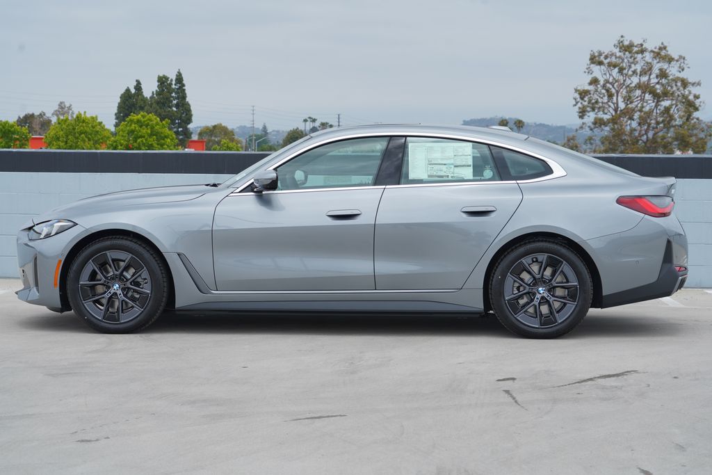 Thumbnail: 2026 BMW i4 - 4