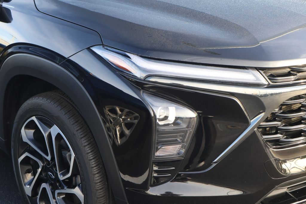 Thumbnail: 2024 Chevrolet Trax - 4