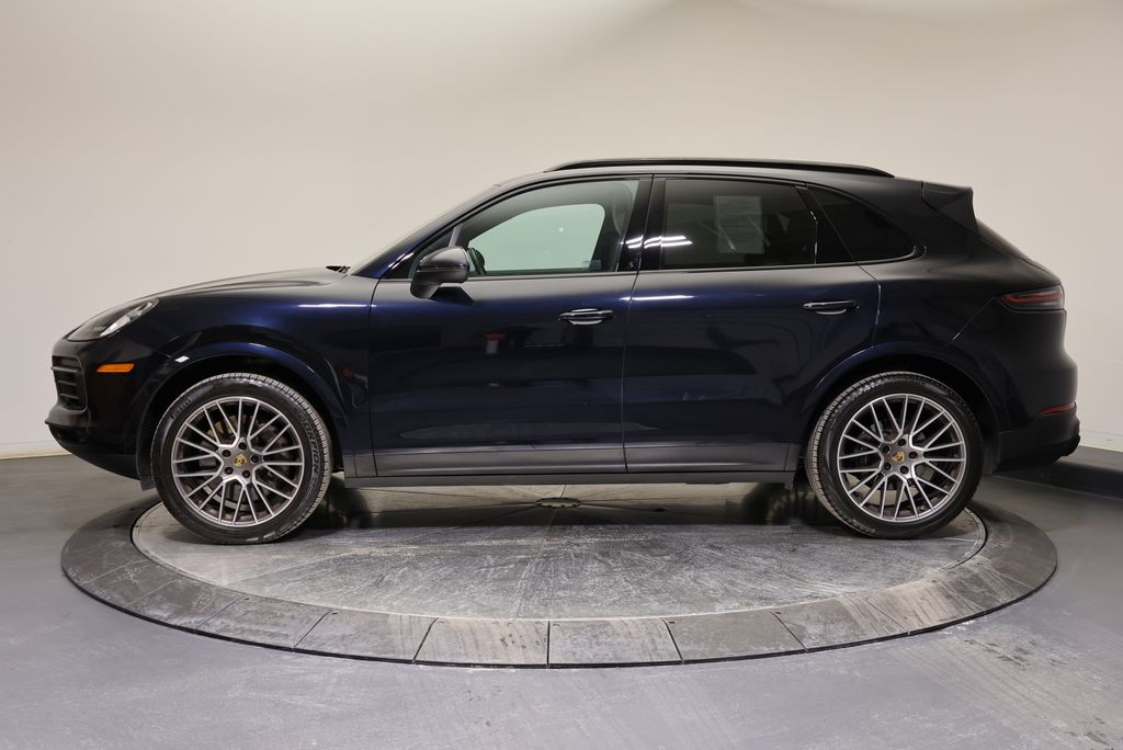 Thumbnail: 2023 Porsche Cayenne - 2