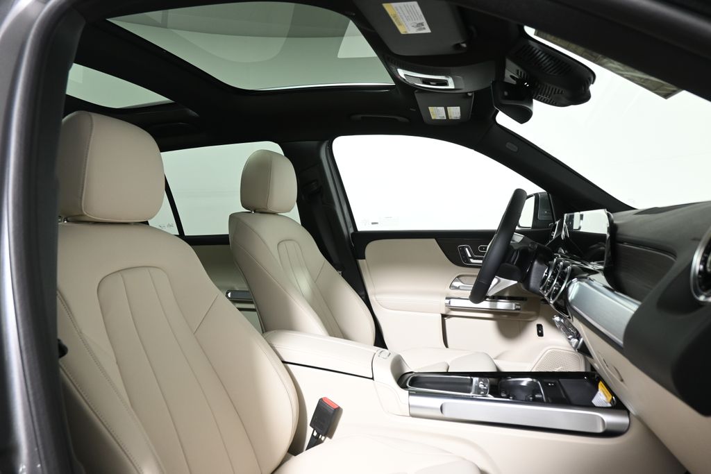 Thumbnail: 2026 Mercedes-Benz GLB - 22