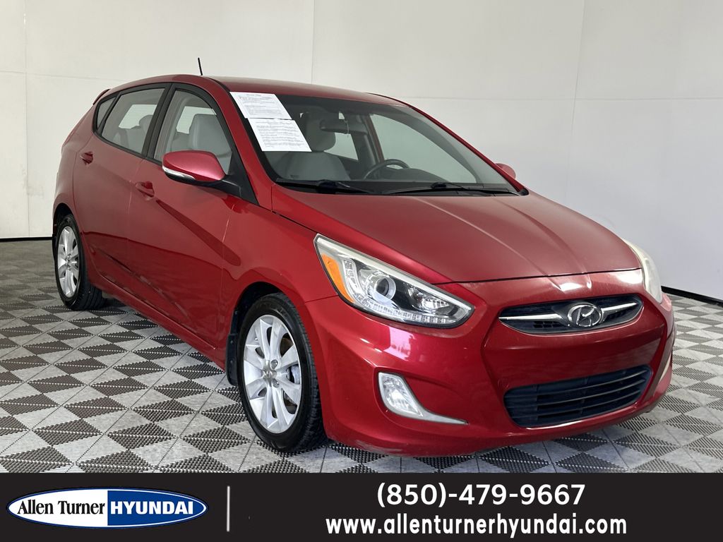 Boston Red Pearl 2014 Hyundai Accent SE 4-Door Hatchback FWD Hatchback Front-Wheel Drive 6-Speed Automatic Overdrive