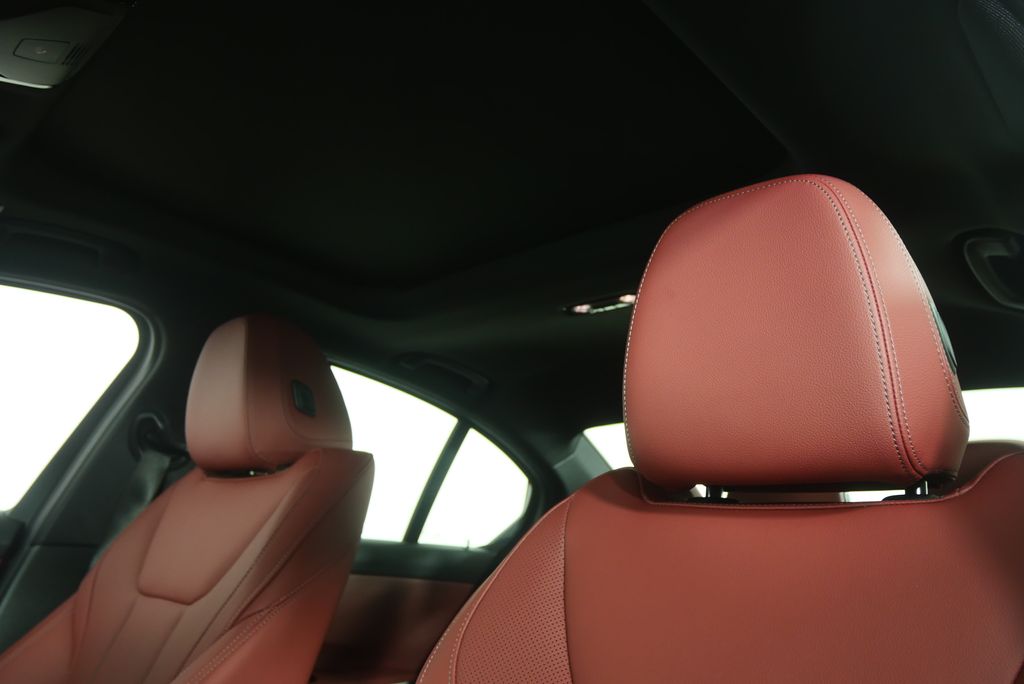 Thumbnail: 2026 BMW 3 Series - 12