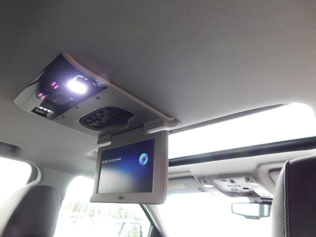 Thumbnail: 2016 Cadillac Escalade - 4