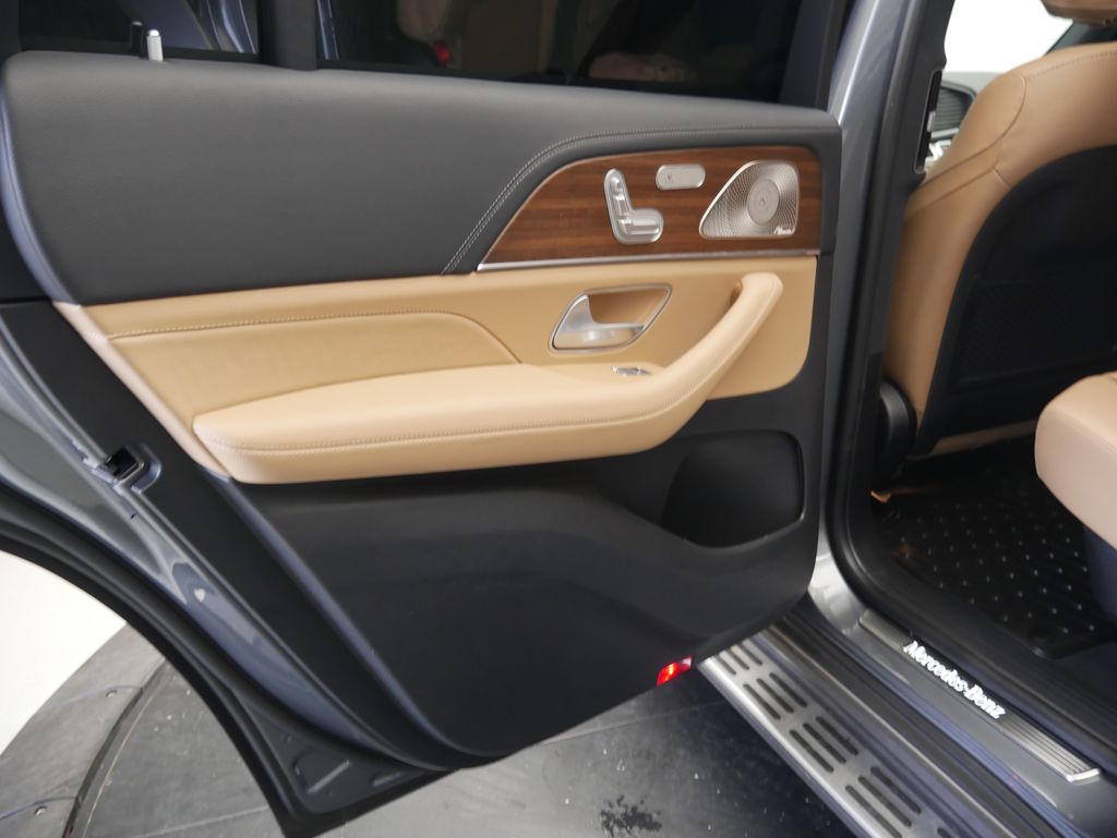 Thumbnail: 2025 Mercedes-Benz GLS - 18