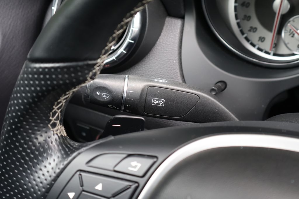 Thumbnail: 2014 Mercedes-Benz CLA - 20