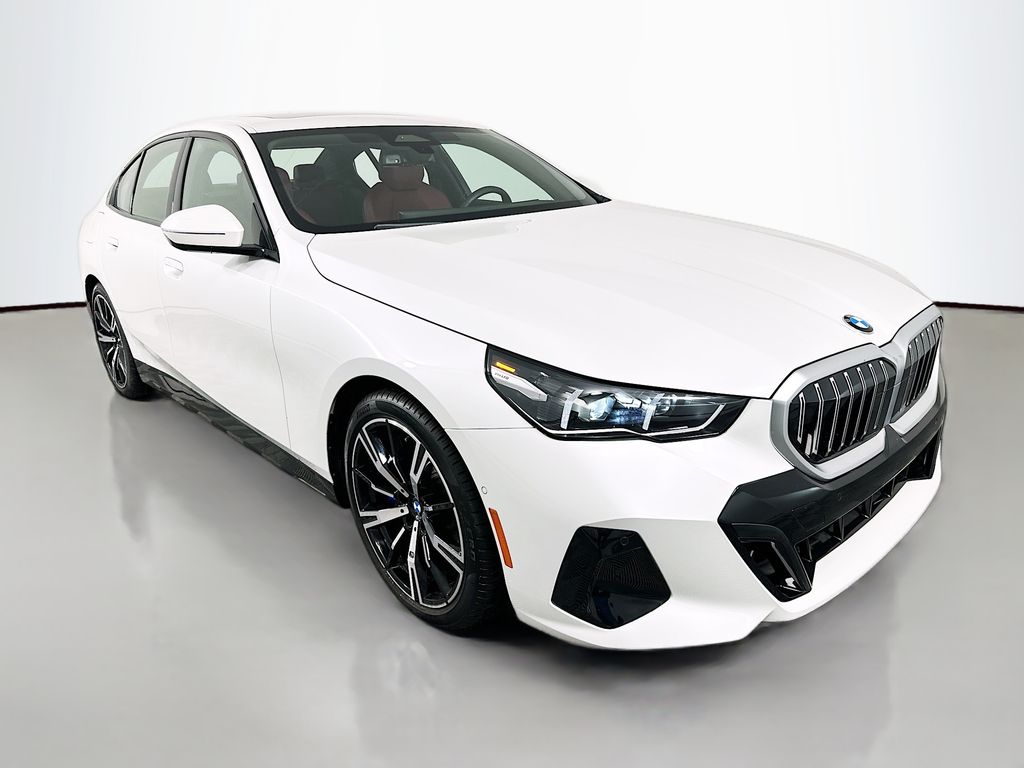 Thumbnail: 2025 BMW 5 Series - 3