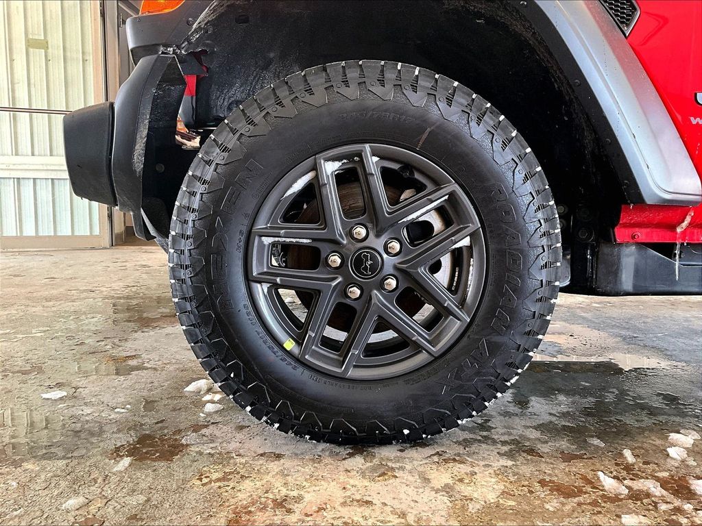 2026 Jeep Wrangler — photo 8