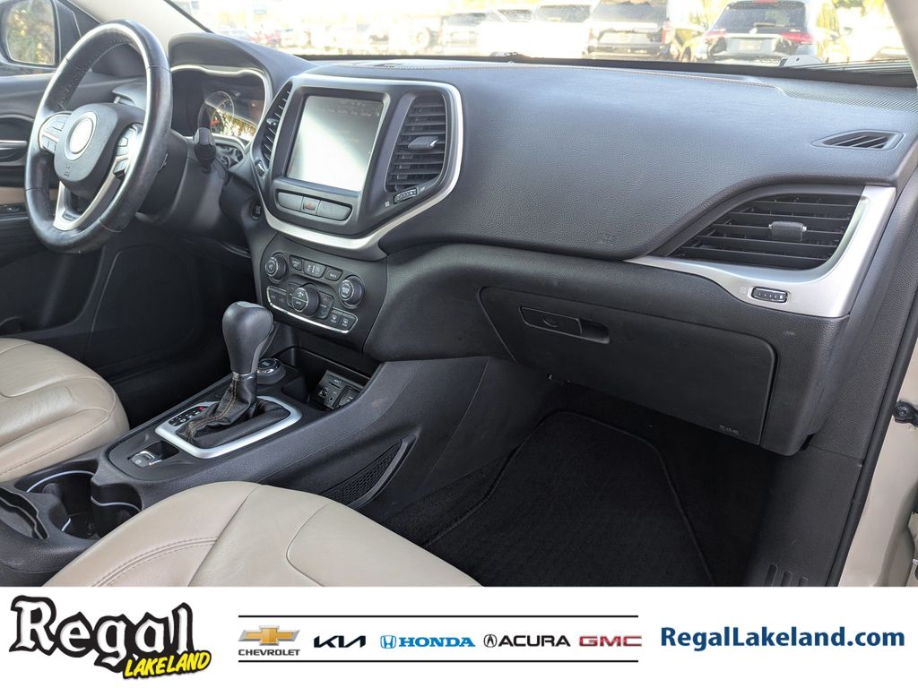 used 2015 Jeep Cherokee car, priced at $8,595