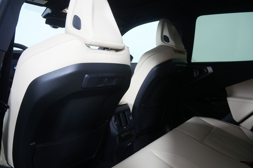 Thumbnail: 2026 BMW X3 - 16