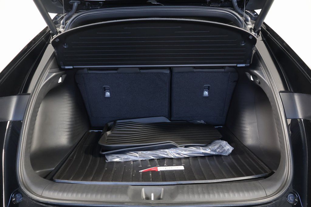 Thumbnail: 2025 Acura ADX - 14