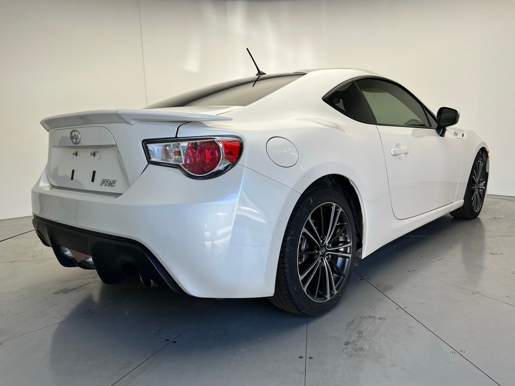 Thumbnail: 2014 Scion FR-S - 3