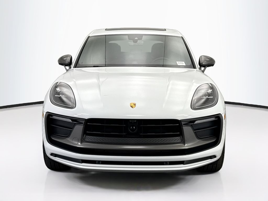 Thumbnail: 2026 Porsche Macan - 10