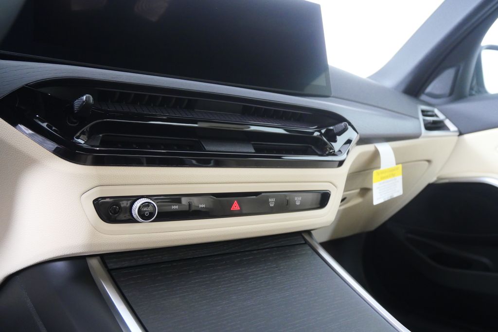Thumbnail: 2026 BMW 3 Series - 20