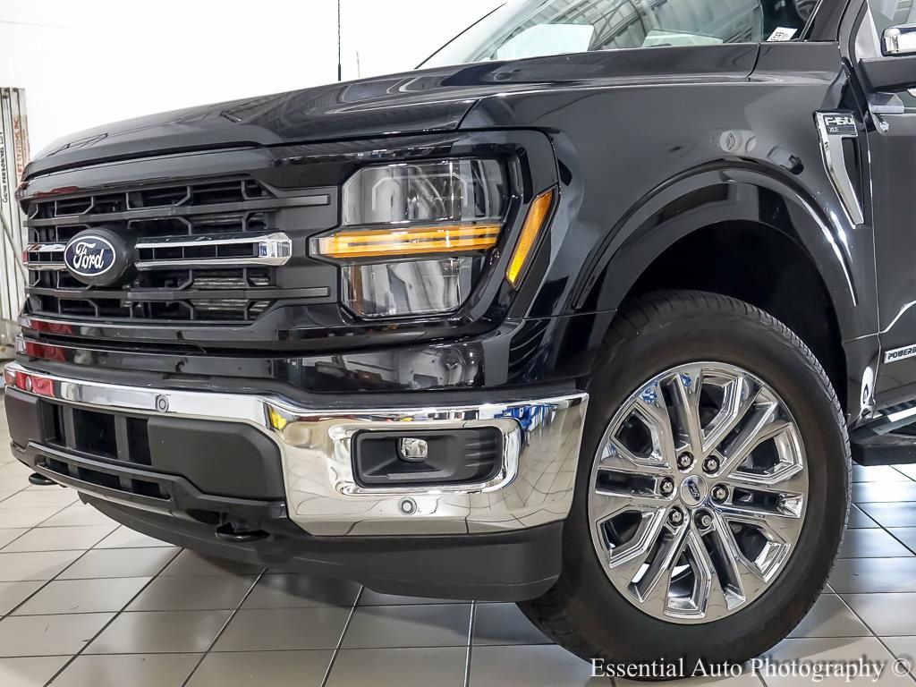 View vehicle photo 4