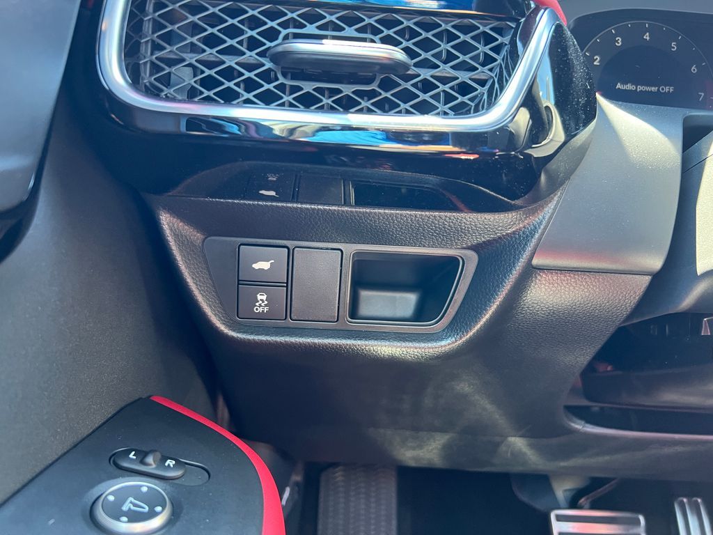 Thumbnail: 2025 Acura ADX - 16