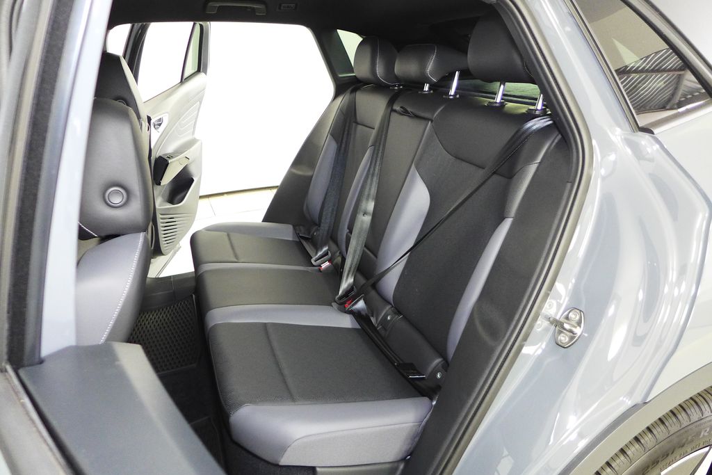 2025 Volkswagen ID.4 Pro S 21