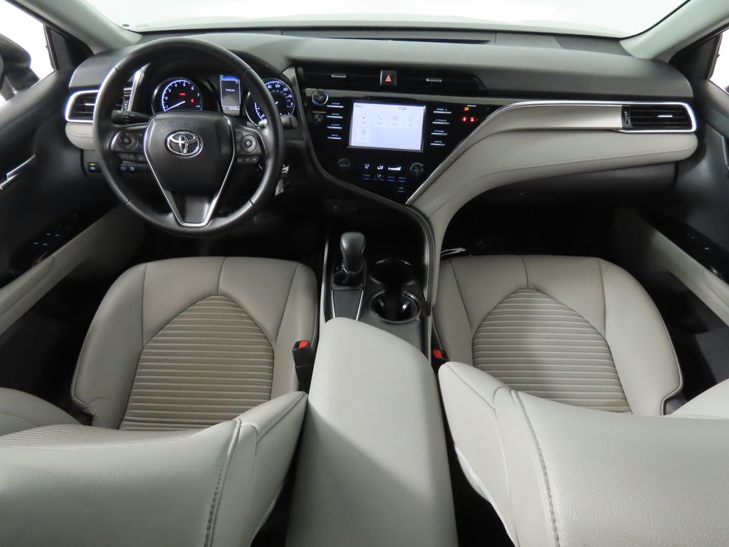 Thumbnail: 2018 Toyota Camry - 11