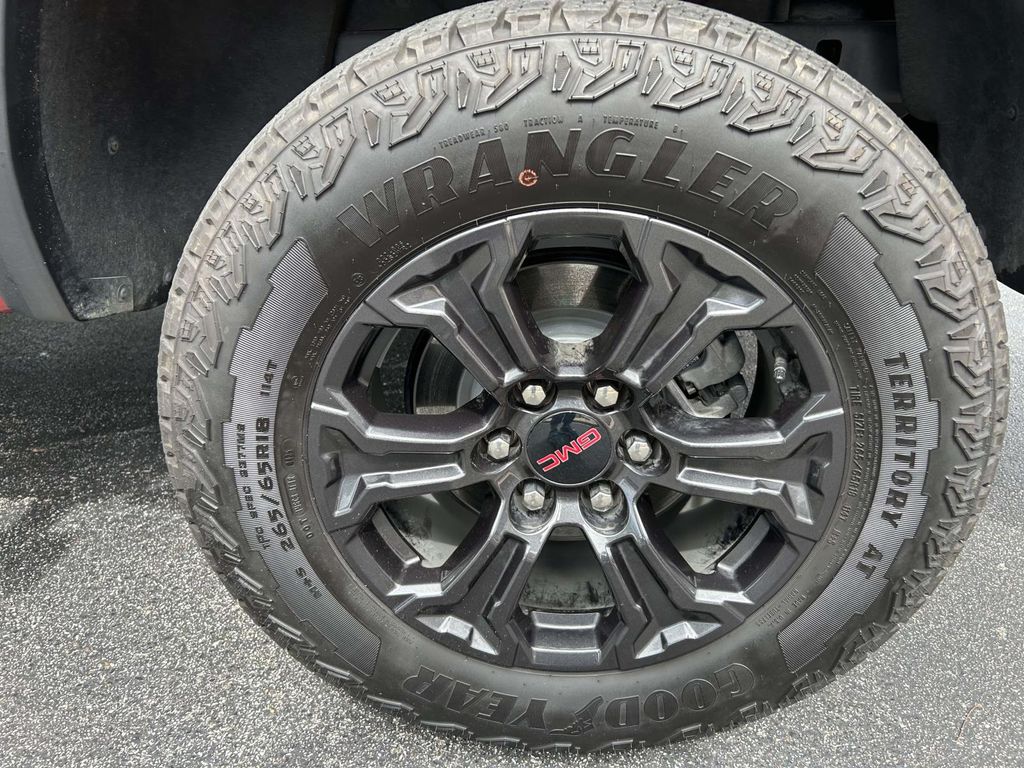 Used 2025 GMC Canyon Truck