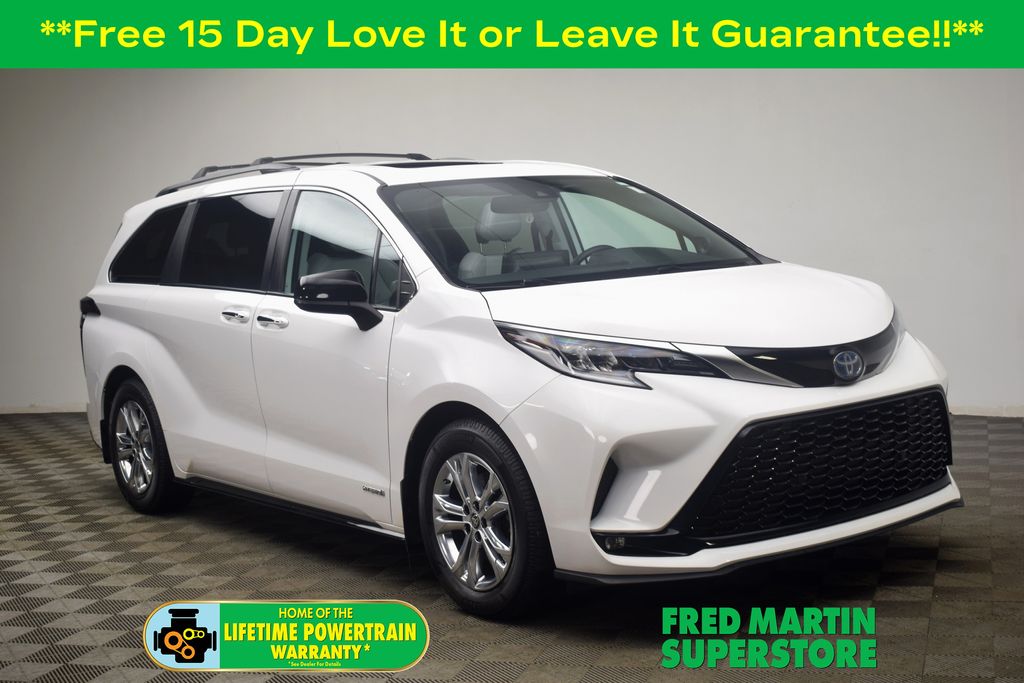Super White 2021 Toyota Sienna XSE 7-Passenger AWD Minivan All-Wheel Drive Continuously Variable Transmission