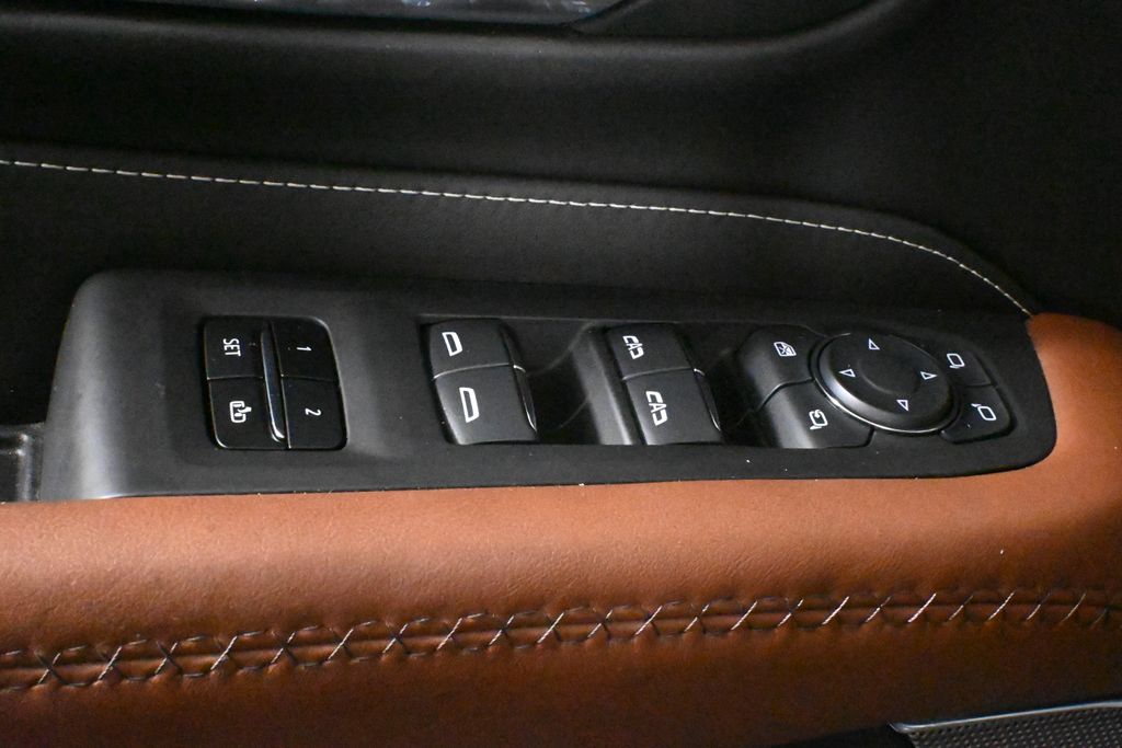 2024 GMC Yukon Denali Ultimate 30