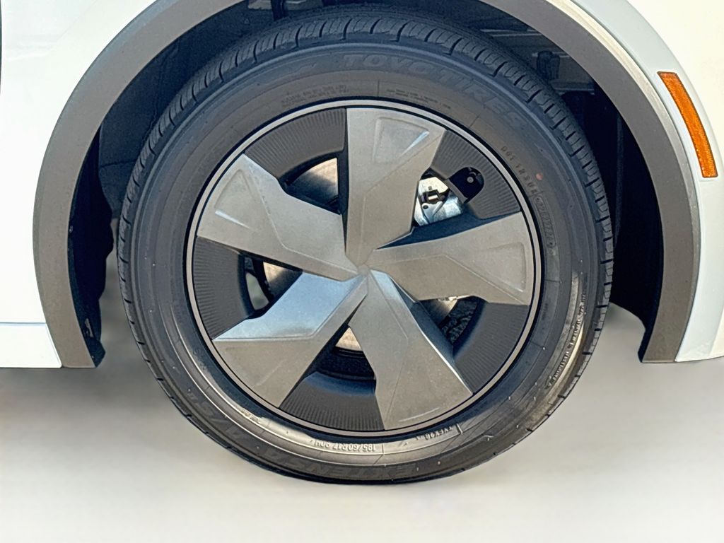 Thumbnail: 2027 Toyota Prius - 29