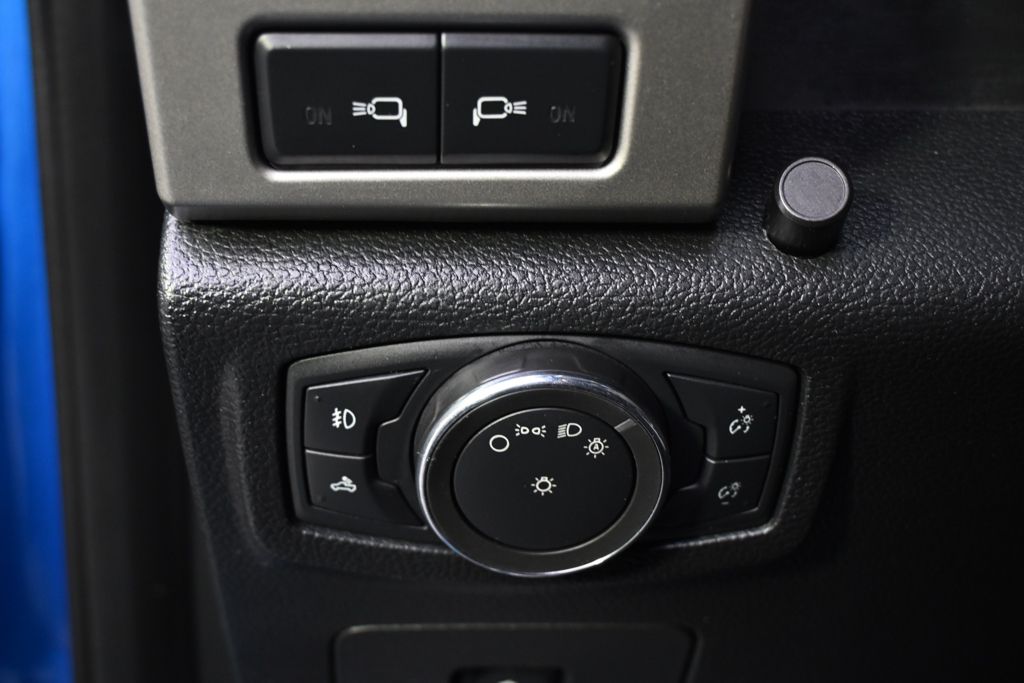 Used 2015 Blue Ford Lariat image 25