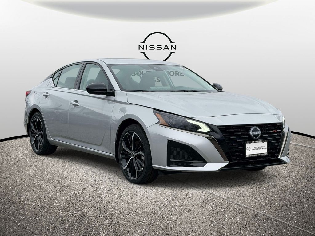 2025 Nissan Altima 2.5 SR FWD