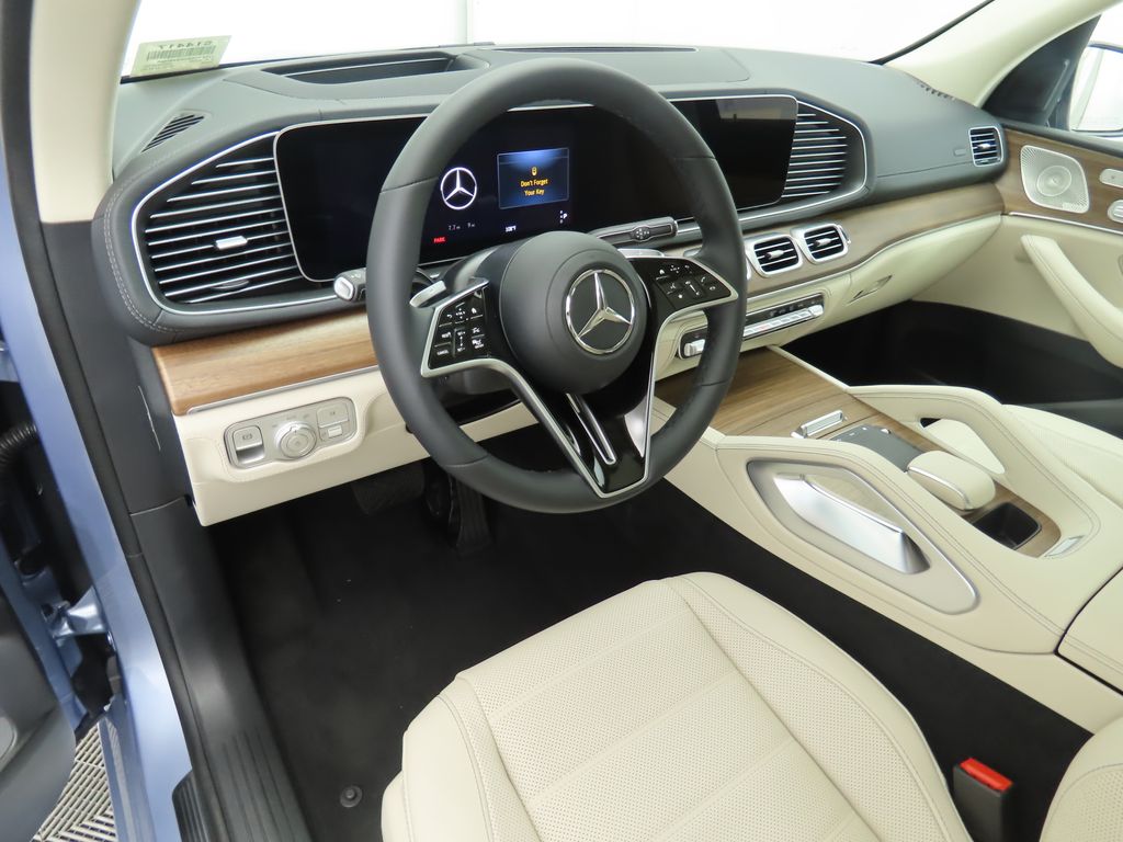 Thumbnail: 2025 Mercedes-Benz GLE - 10