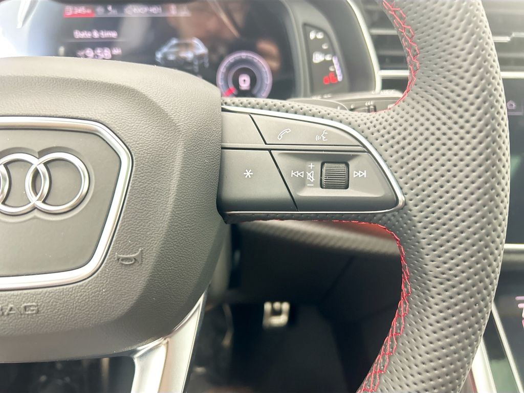 Thumbnail: 2026 Audi Q8 - 12