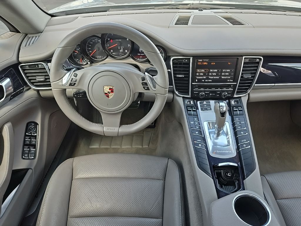 Thumbnail: 2011 Porsche Panamera - 31