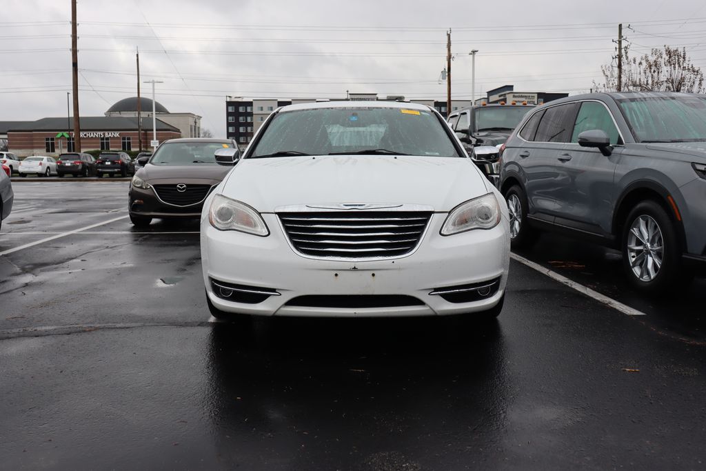 2012 Chrysler 200 Limited 5