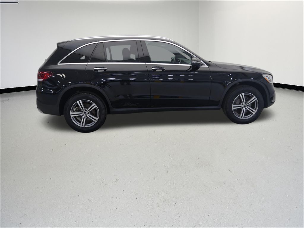 Thumbnail: 2022 Mercedes-Benz GLC - 6