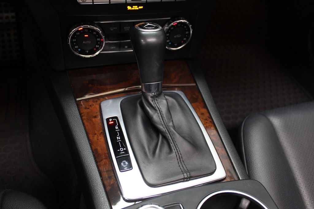 Thumbnail: 2012 Mercedes-Benz C-Class - 14