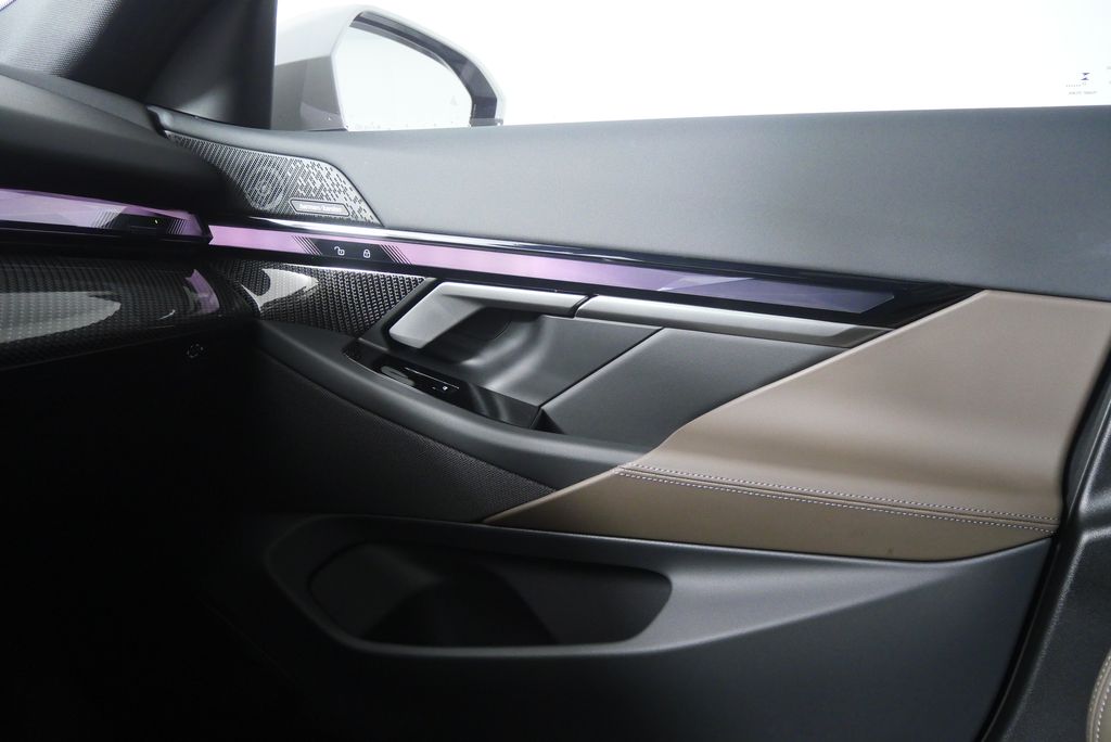 Thumbnail: 2026 BMW i5 - 29