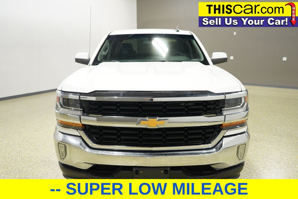 2018 Chevrolet Silverado 1500 photo 2