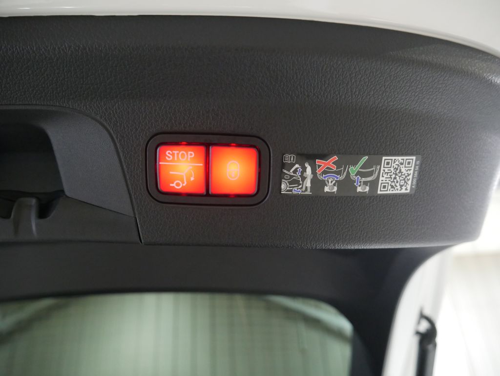 Thumbnail: 2026 Mercedes-Benz GLE - 27