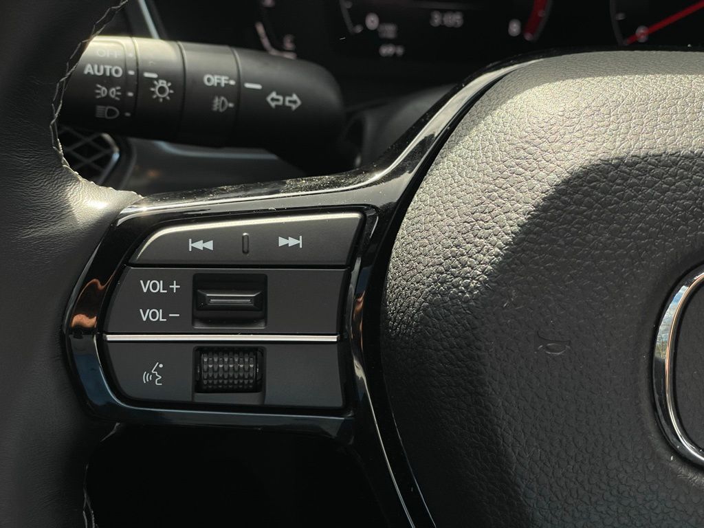 Thumbnail: 2025 Acura Integra - 15